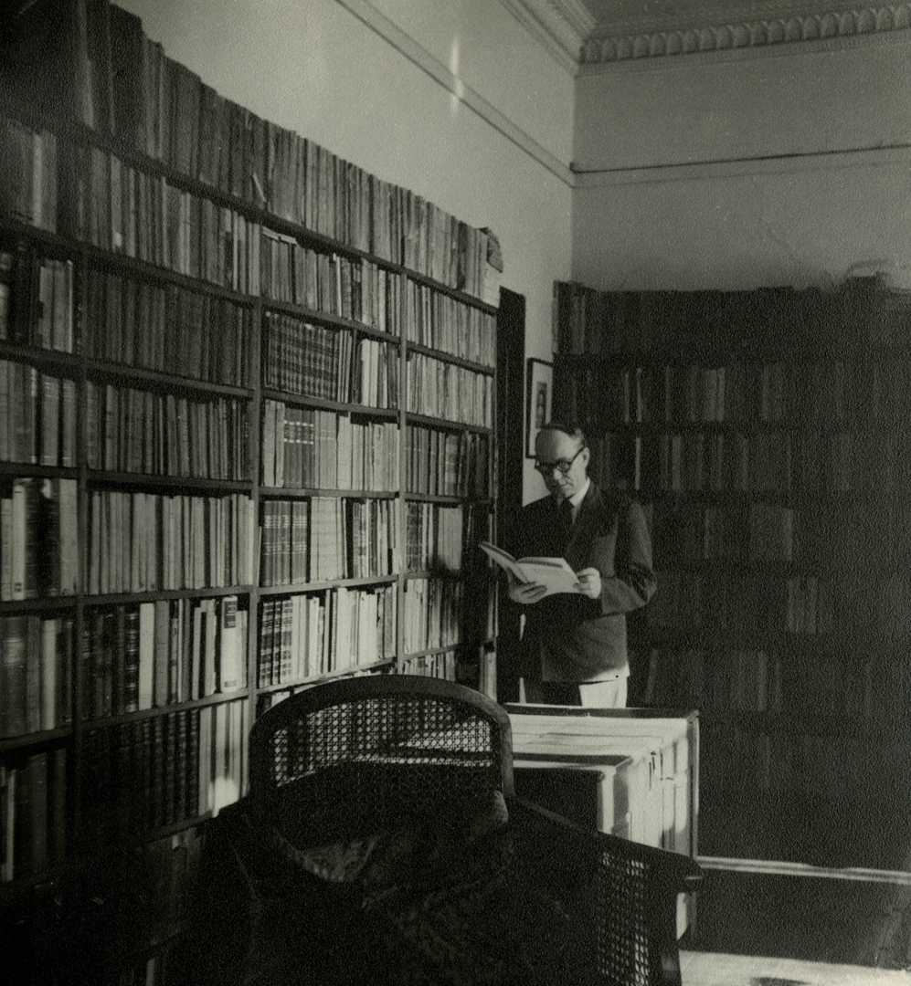 <p>When <em>The Star</em> newspaper questions the war record of a recently appointed Unisa philosophy lecturer, Belgian-born Herman de Vleeschauwer (who had been sentenced to death for his crimes), Unisa’s right-leaning administration conceals that De Vleeschauwer had been a notorious Nazi collaborator.</p>